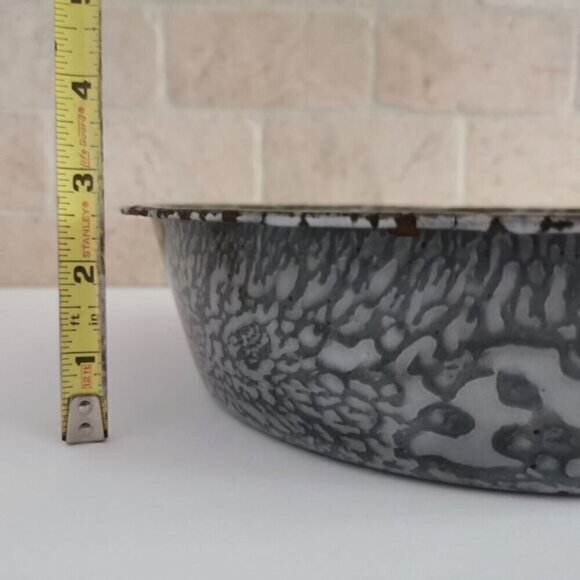 Vintage 10.5" Enamel Dish Pan Deep, Graniteware Gray Spatter Primitive Kitchen - Picture 7 of 7